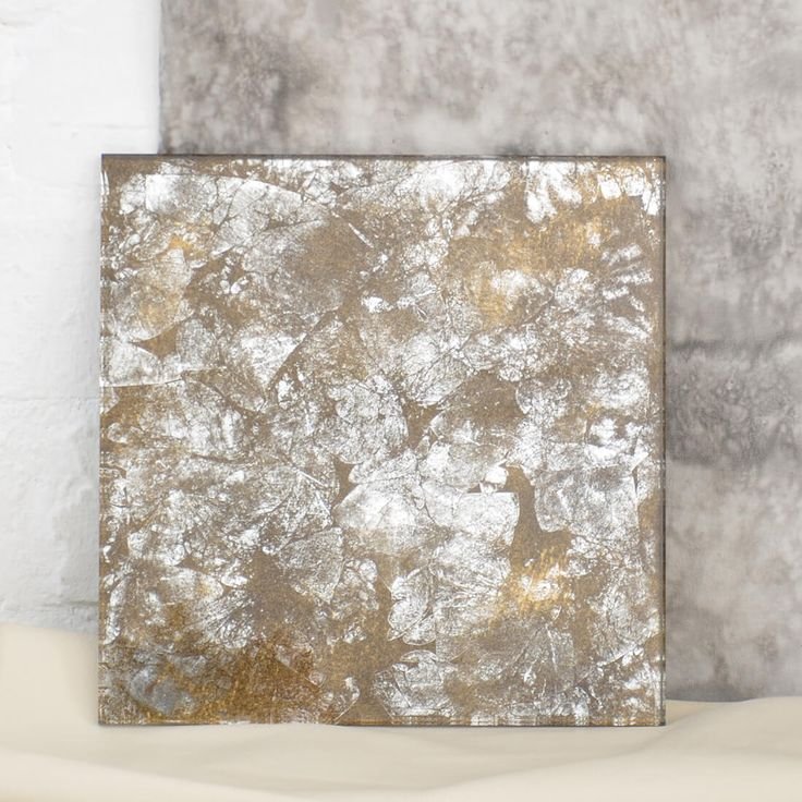 Эгломизе на зеркале