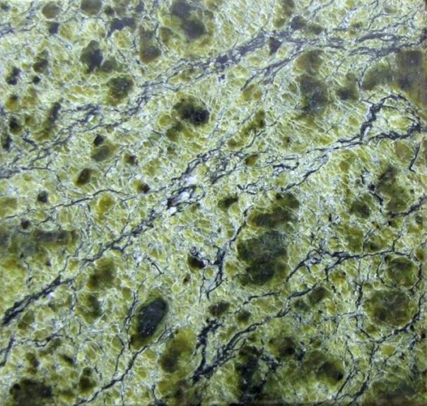 Камень серпентинит змеевик