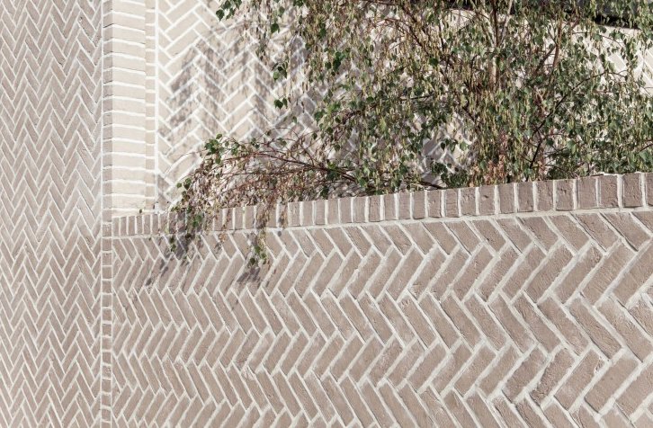 Кладка елочкой