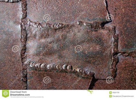 Ржавый кусок металла