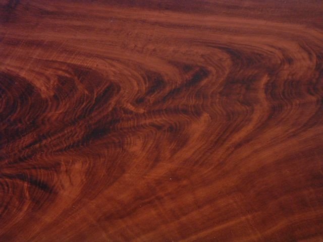 Красное дерево Mahogany