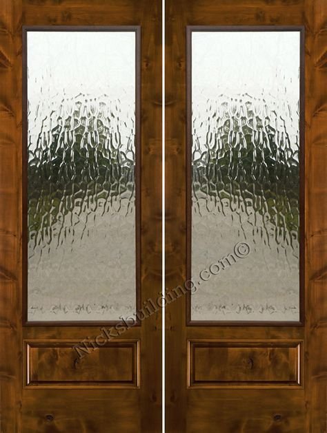 Старая дверь со стеклом