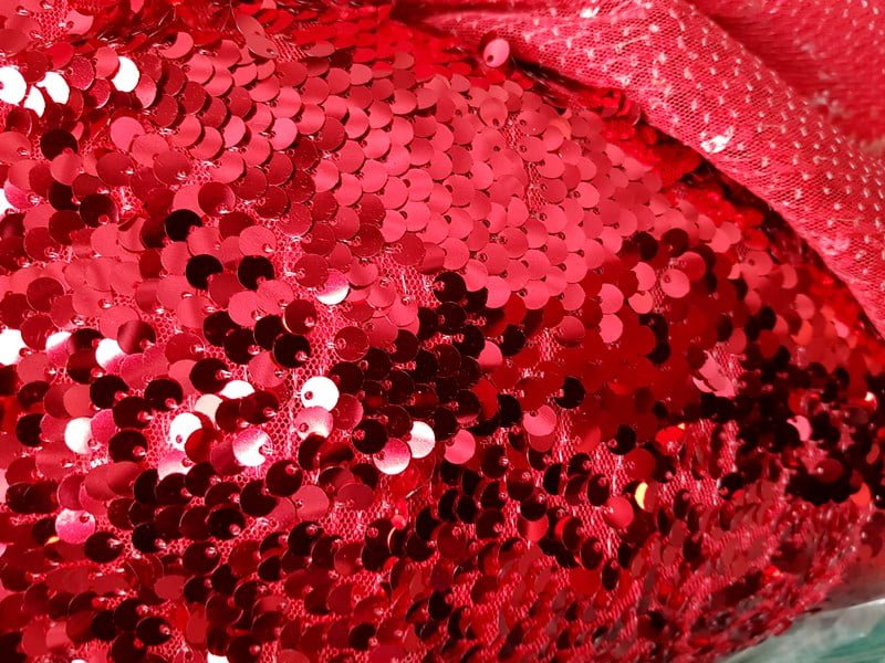 Красные пайетки