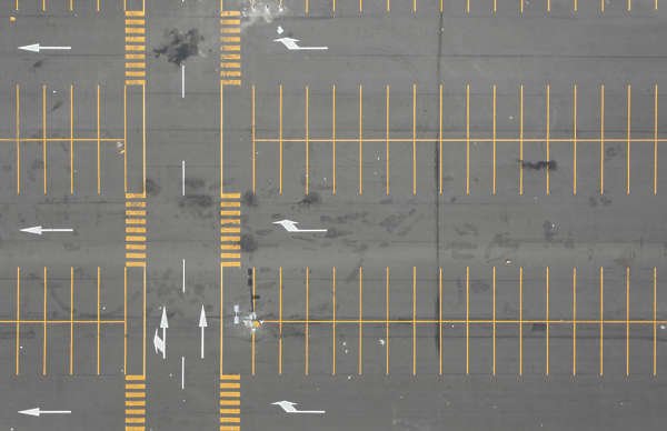 Разметка взлетно-посадочной полосы