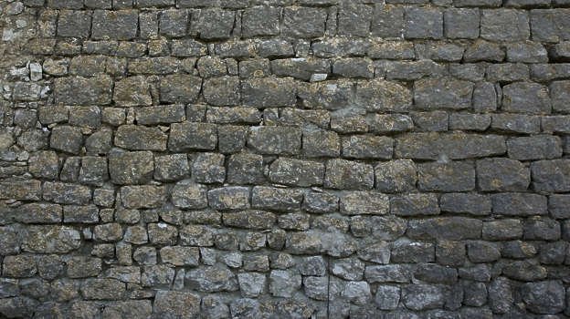 Старая каменная стена