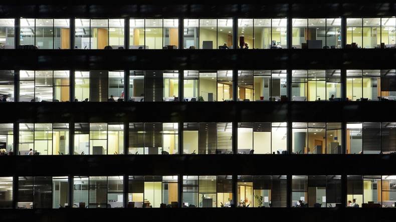 Ночные окна домов