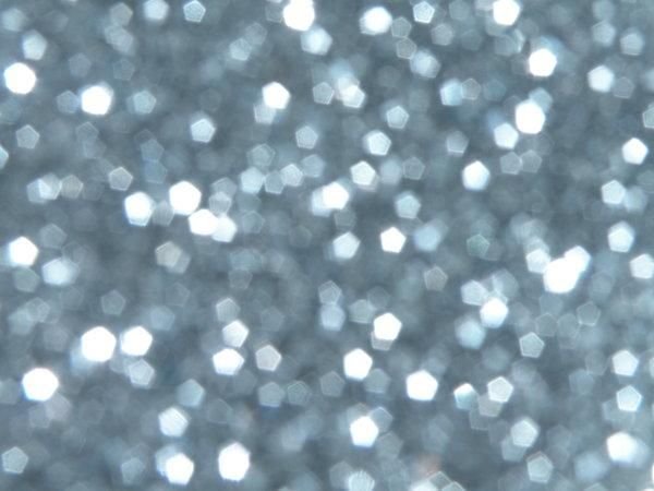 Белые блестки