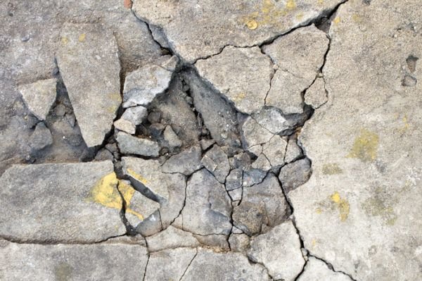 Трещина в Камне