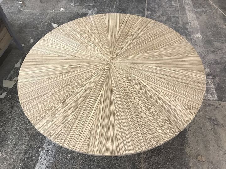 Столешница круглая шпон елочка