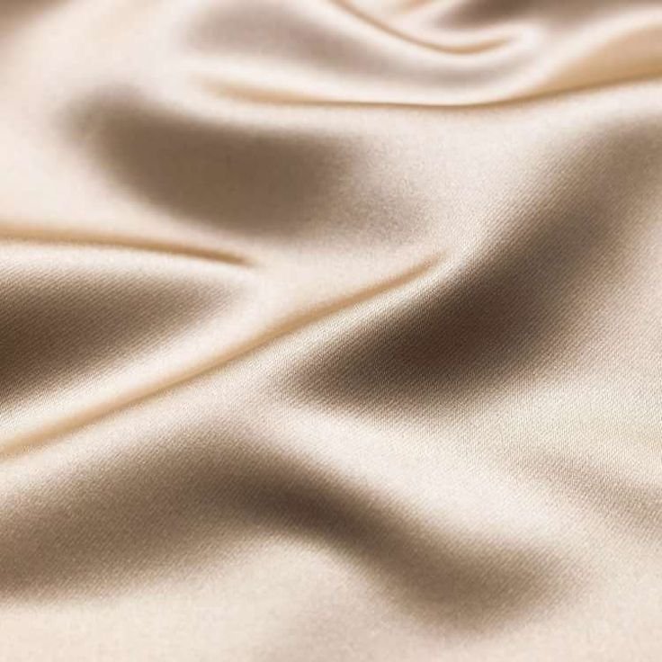 Бежевый шелк