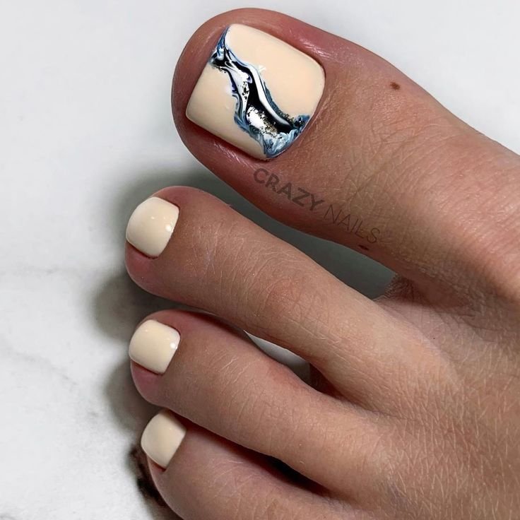 Ногти педикюр