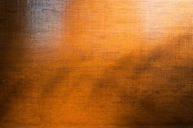 Полированная деревянная поверхность