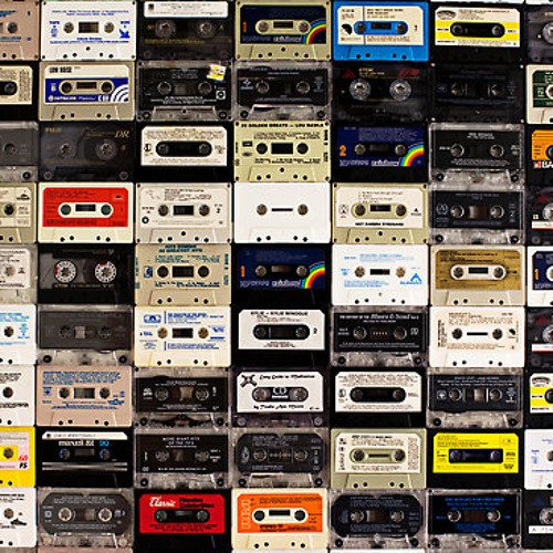 Панно из аудиокассет