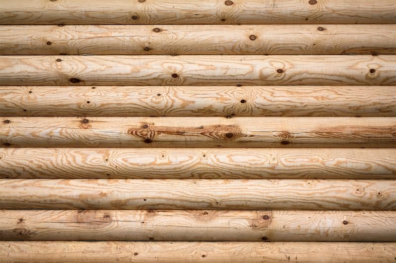 Стена из бревен