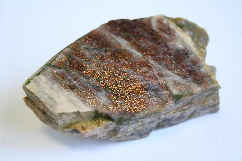 Полевой шпат камень