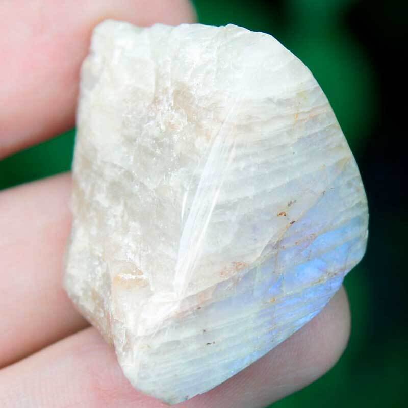 Белый полевой шпат