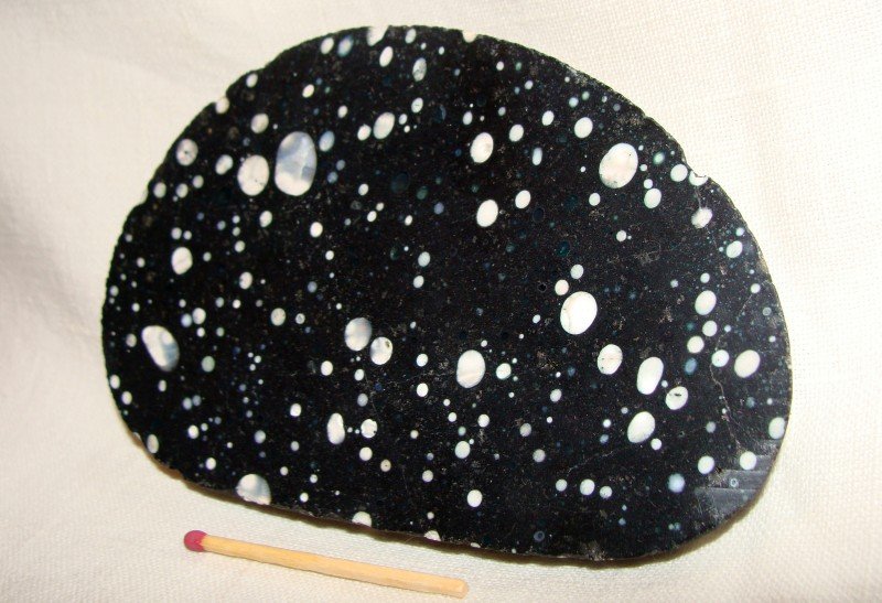 Мандельштейн камень