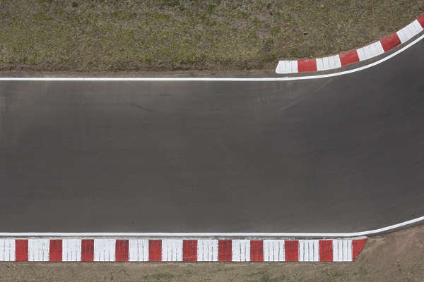 Поребрики гоночной трассы