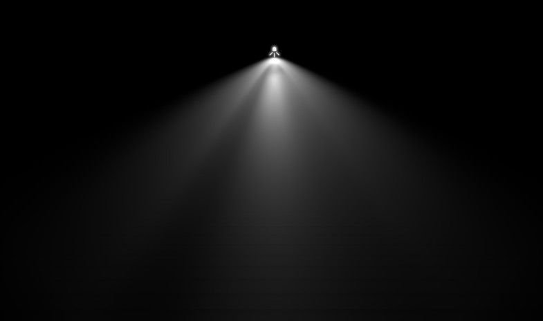 Свет на черном фоне