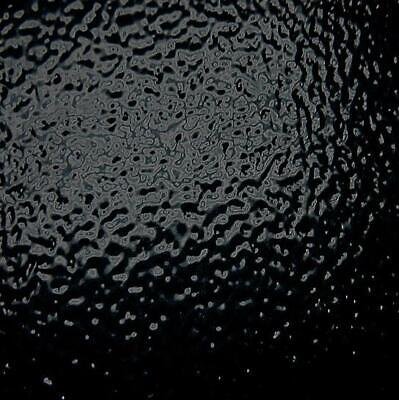 Черная глянцевая поверхность