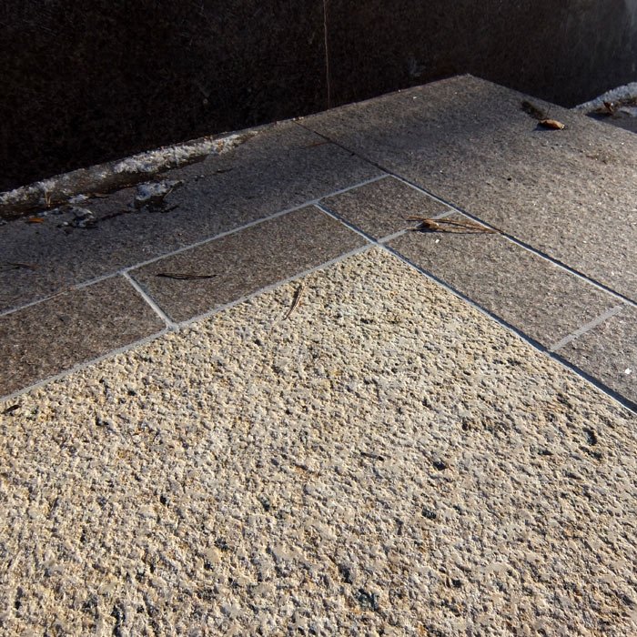 Куртинский гранит термообработанный