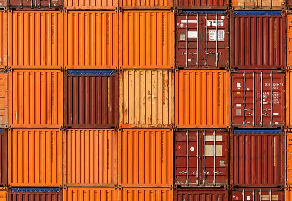 Старый морской контейнер