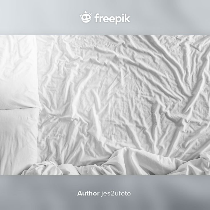 Мятая кровать вид сверху