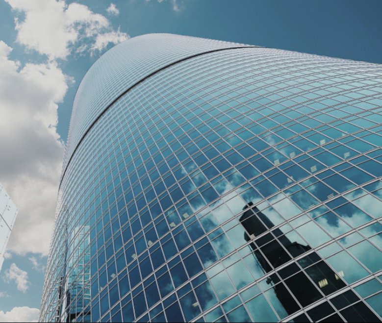 Стеклянное здание