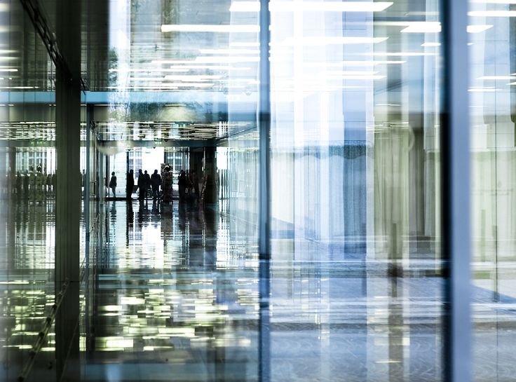 Блики на стекле