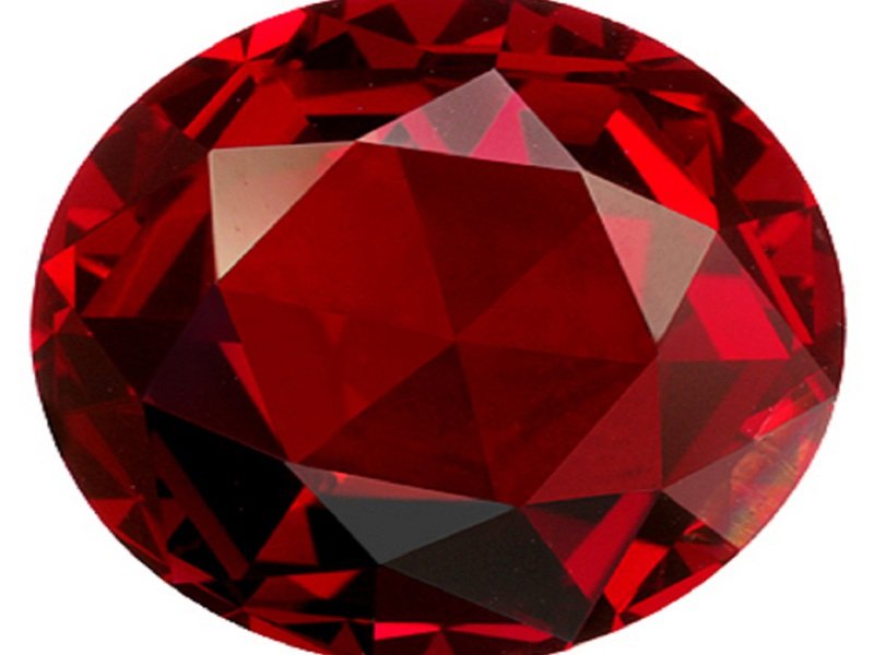 Красный камень в ювелирных