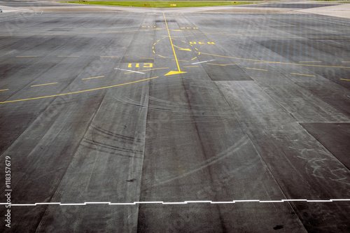 Взлетно посадочная полоса текстура