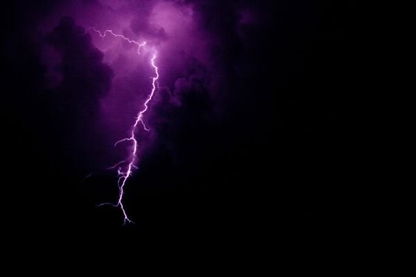 Фиолетовая молния