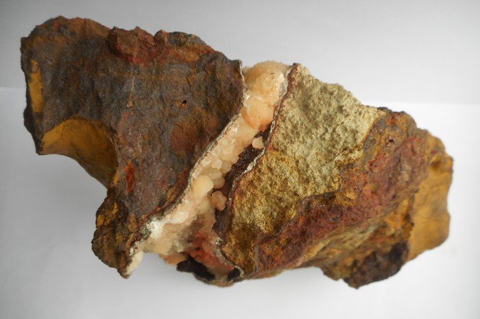 Лимонит бурый Железняк минерал