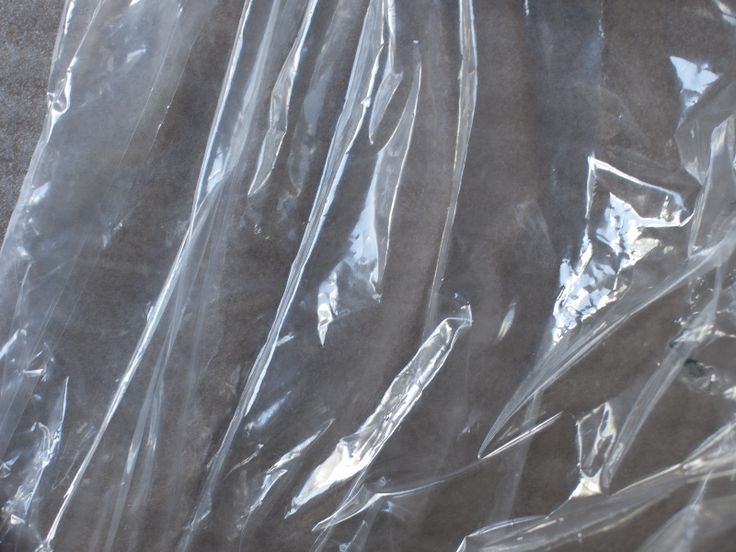 Мятая прозрачная пленка