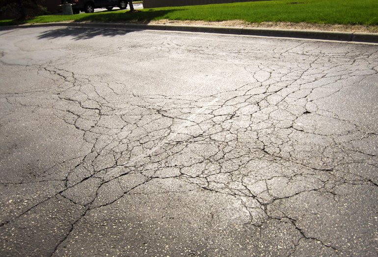 Выкрашивание асфальтобетона