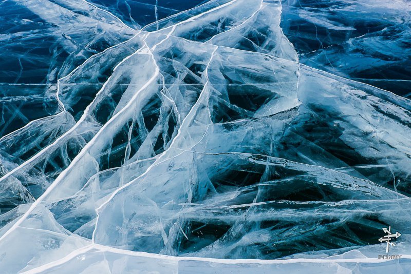 Лед Байкала