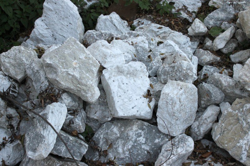 • Мраморированный известняк