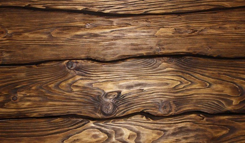 Состаривание древесины браширование