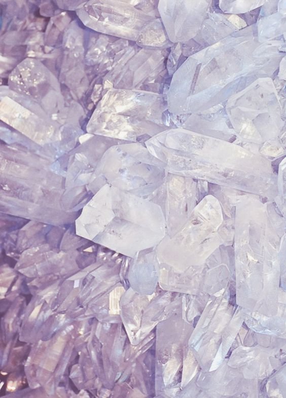 Голубой прозрачный камень