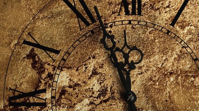 Циферблат старинных часов