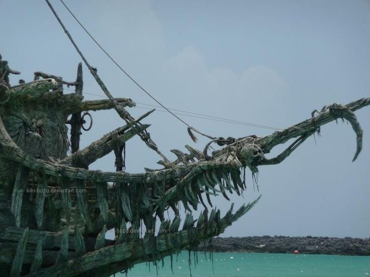 Летучий голландец корабль призрак пираты Карибского моря