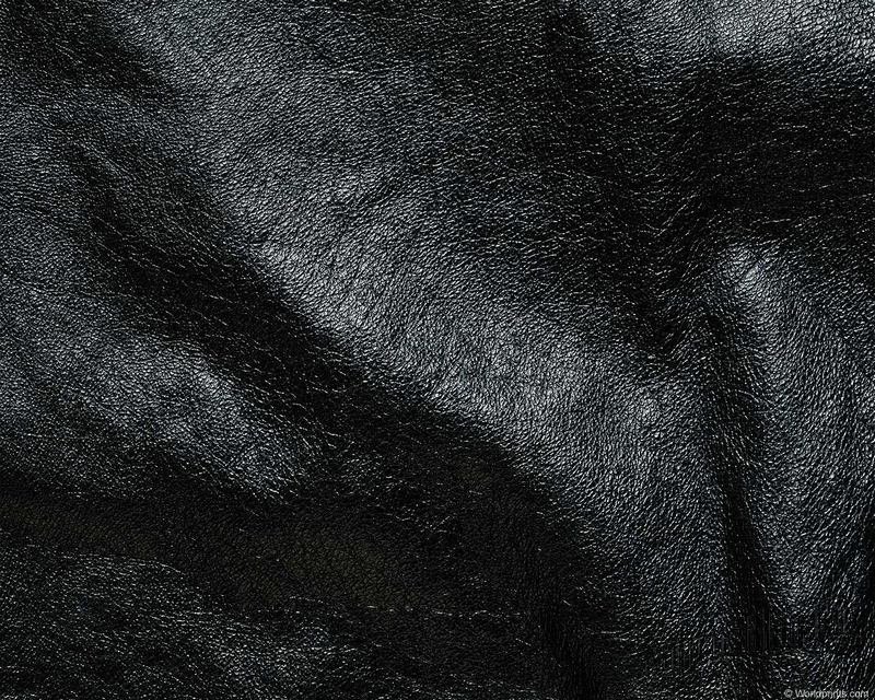 Черная кожа