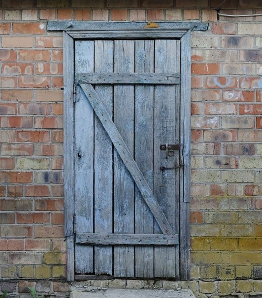 Старинная дверь