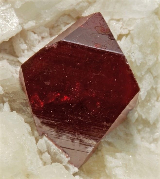 Кристаллы Киновари