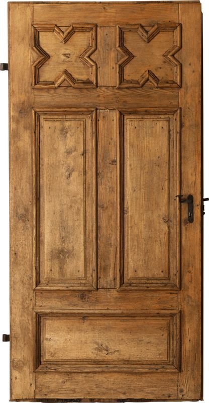 Старинная деревянная дверь