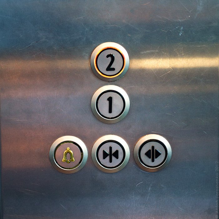 Кнопки лифта КМЗ 2 этаж