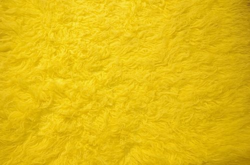 Желтая шерсть