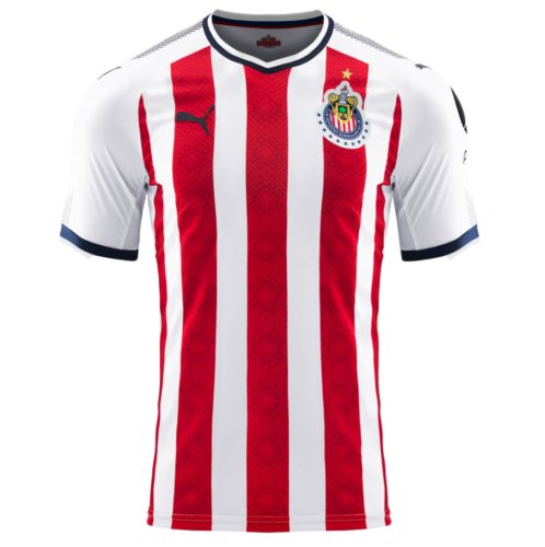 Белая футбольная футболка