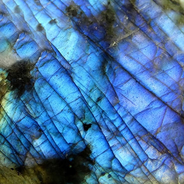 Голубой лабрадорит камень