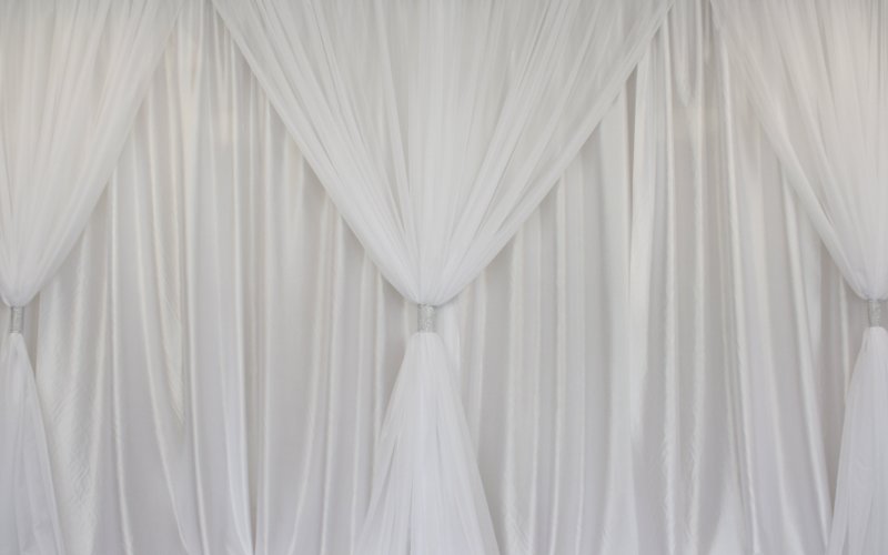 Белые шторы